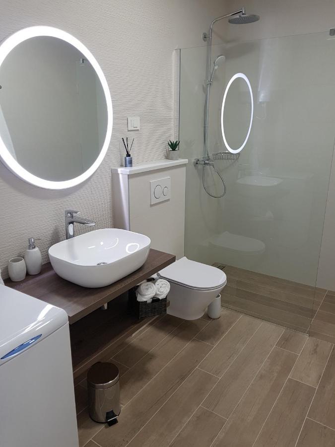 La Vista Apartments Mimice Eksteriør billede